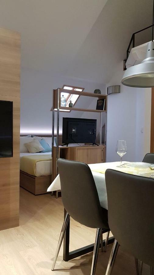 Estudio Atico Con Altillo Ourense Eksteriør billede